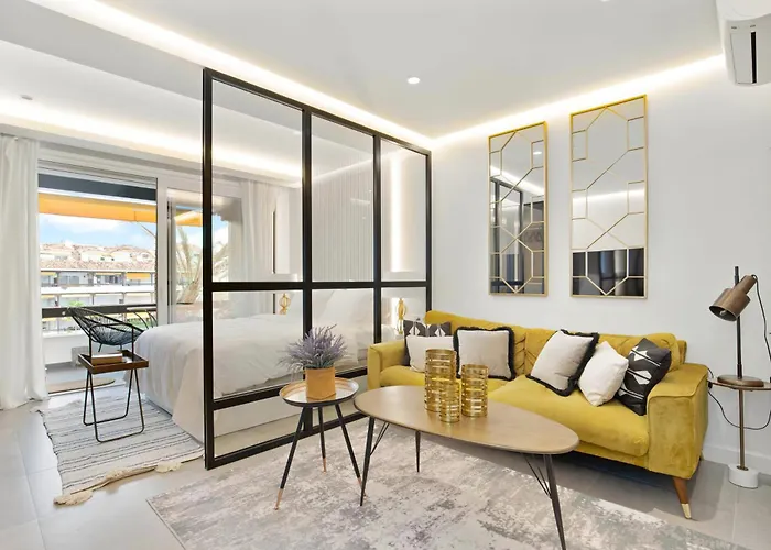 Golden Mile Lux Sea View Suite With Balcony