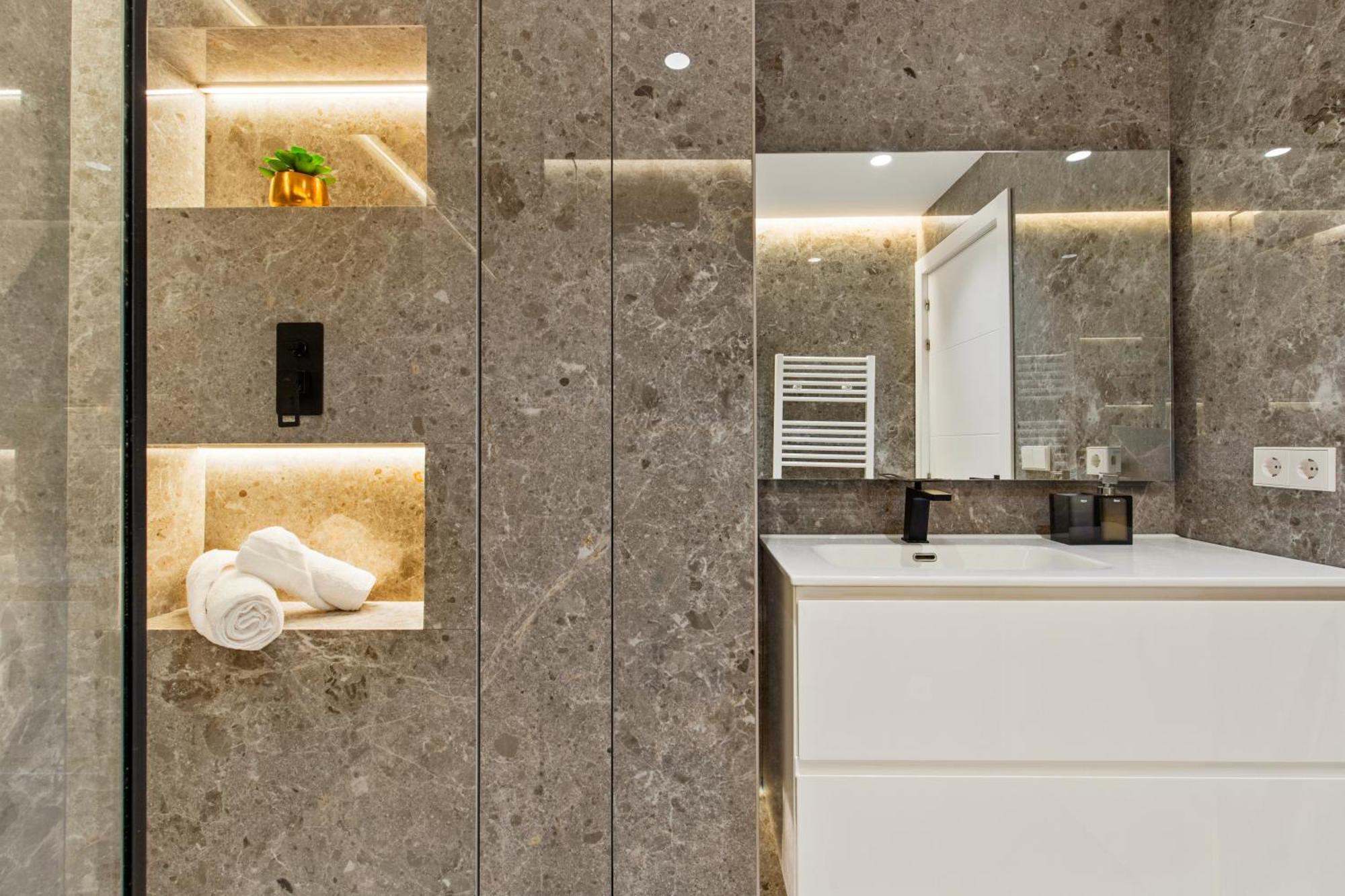 Apartment Golden Mile Lux Sea View With Balcony