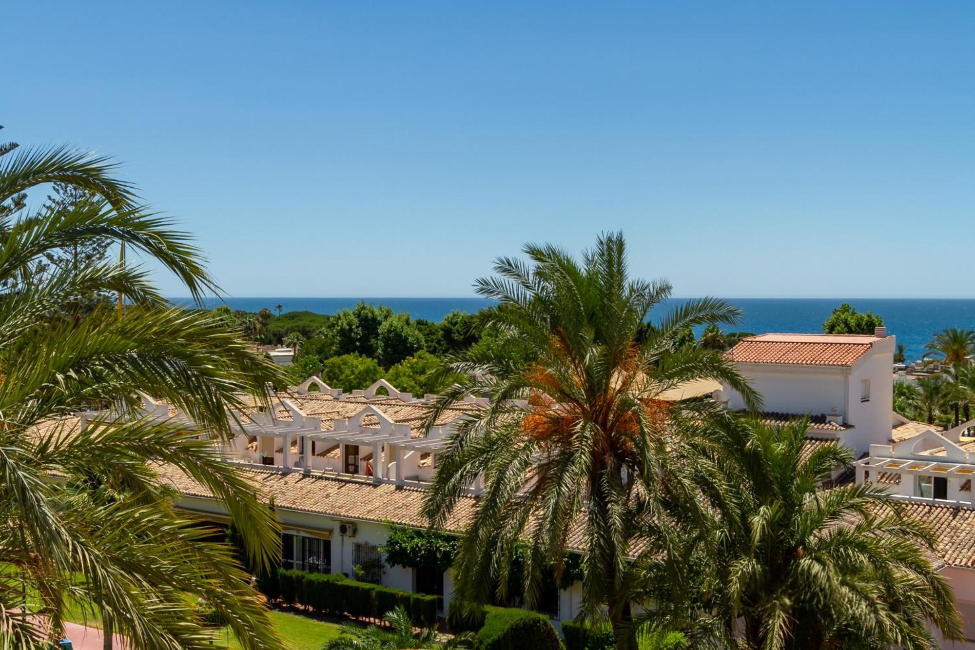 Golden Mile Lux Sea View With Balcony Apartment
