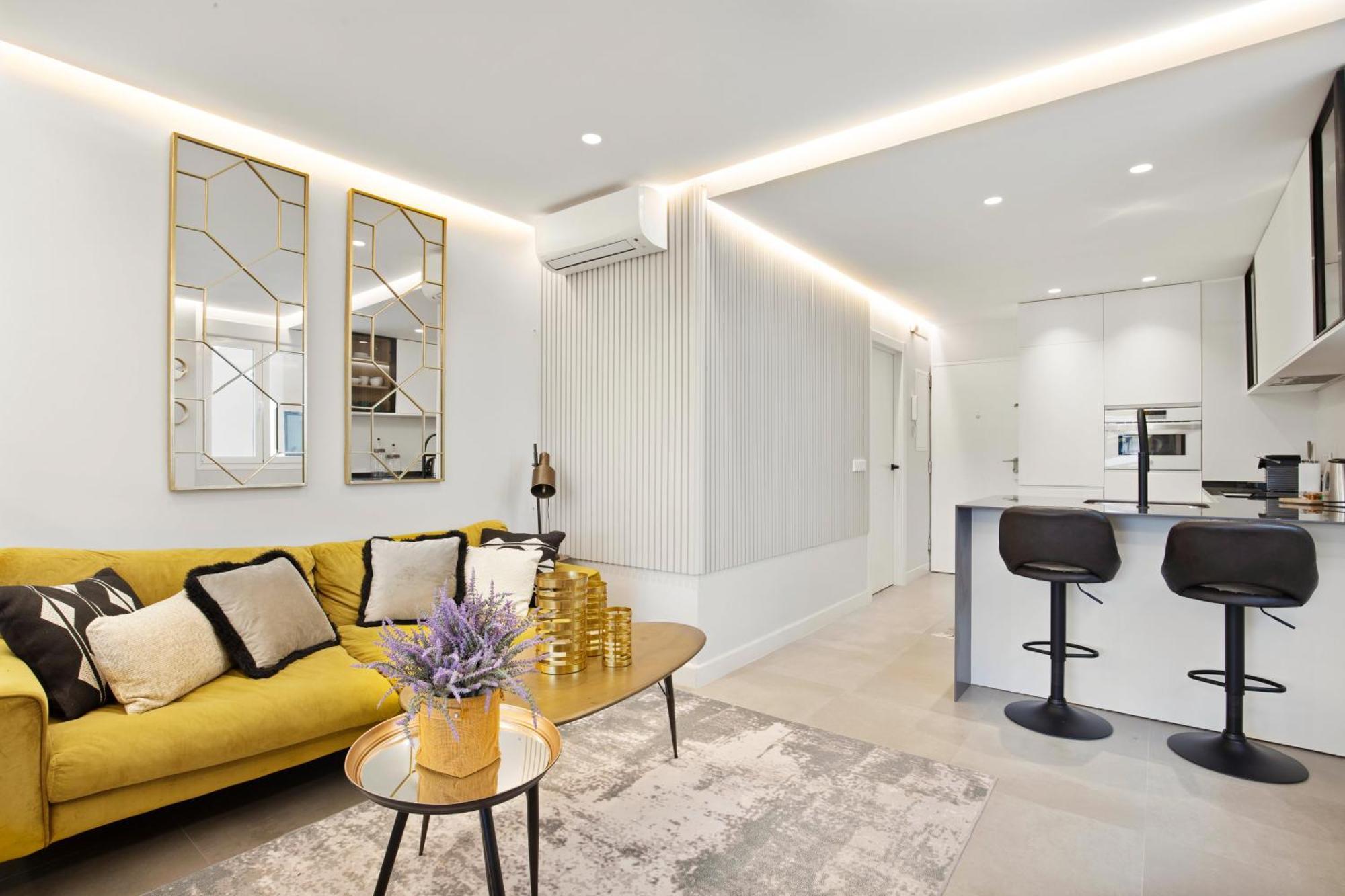 Apartment Golden Mile Lux Sea View With Balcony