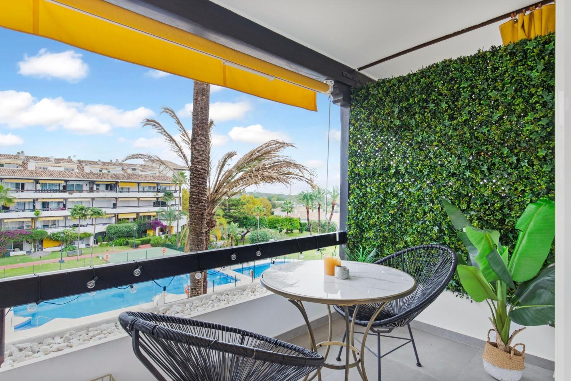 Golden Mile Lux Sea View With Balcony *